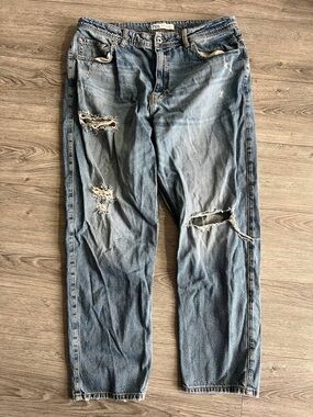 Zara Light Blue Distressed Relaxed Jeans